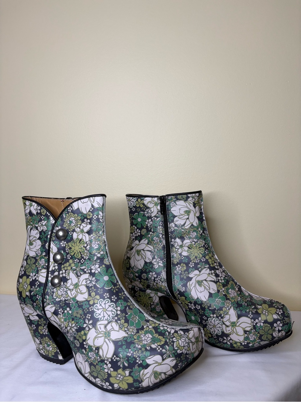 John Fluevog Green White Floral Platform Booties Size 8